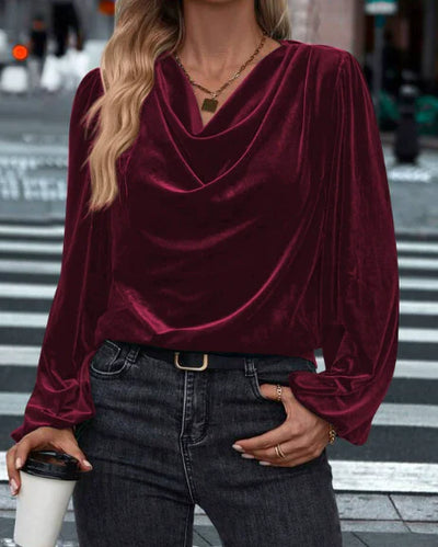 Ilyana – Aksamitna bluzka z długim rękawem i drapowanym kołnierzem